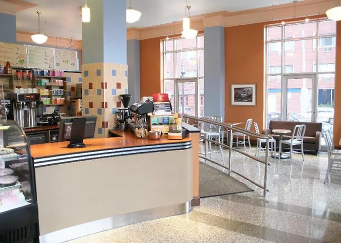 Romantic hotel: Ambassador Hotel Milwaukee, Trademark Collection By Wyndham